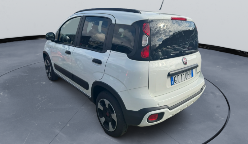 
								FIAT Panda 1.0cc 70cv HYBRID CROSS full									