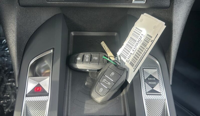 
								DS DS3 1.2 Hybrid 136cv Antoine de Saint Exupery Automatic full									