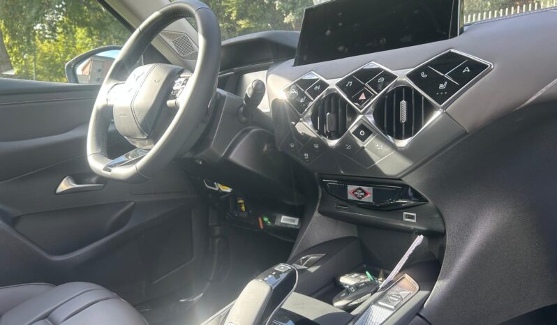 
								DS DS3 1.2 Hybrid 136cv Antoine de Saint Exupery Automatic full									