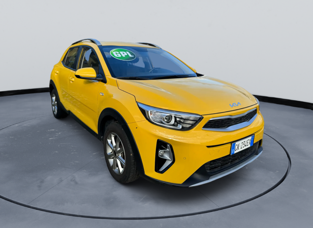 
								KIA STONIC 1.2cc 84cv Benzina/GPL URBAN full									