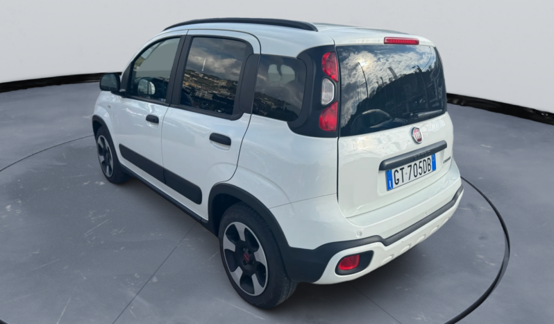 
								FIAT Panda 1.0cc 70cv HYBRID CROSS full									