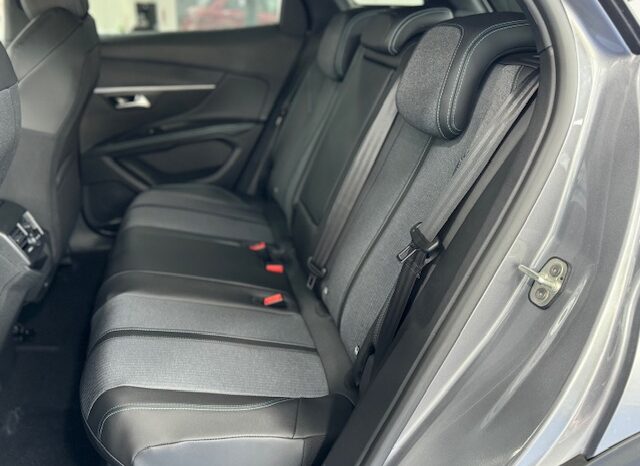 
								PEUGEOT 3008 1.5cc BlueHDI 130cv S&S EAT8 ALLURE PACK full									