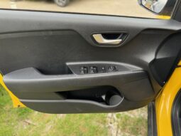 
										KIA STONIC 1.2cc 84cv URBAN full									