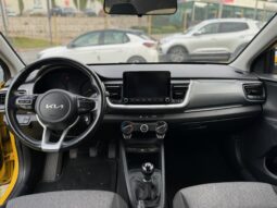 
										KIA STONIC 1.2cc 84cv URBAN full									