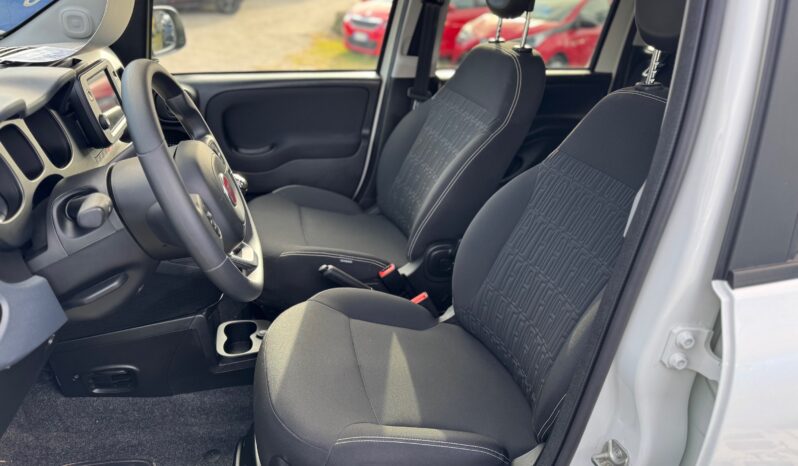 
								FIAT Panda 1.0cc 70cv HYBRID CROSS full									