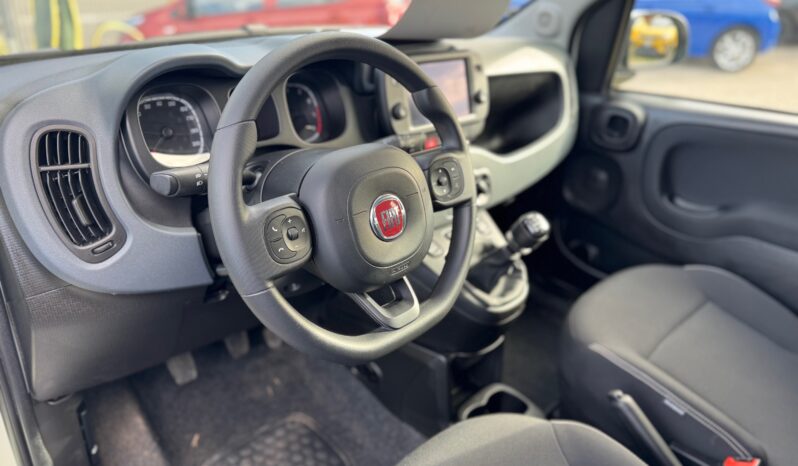 
								FIAT Panda 1.0cc 70cv HYBRID CROSS full									