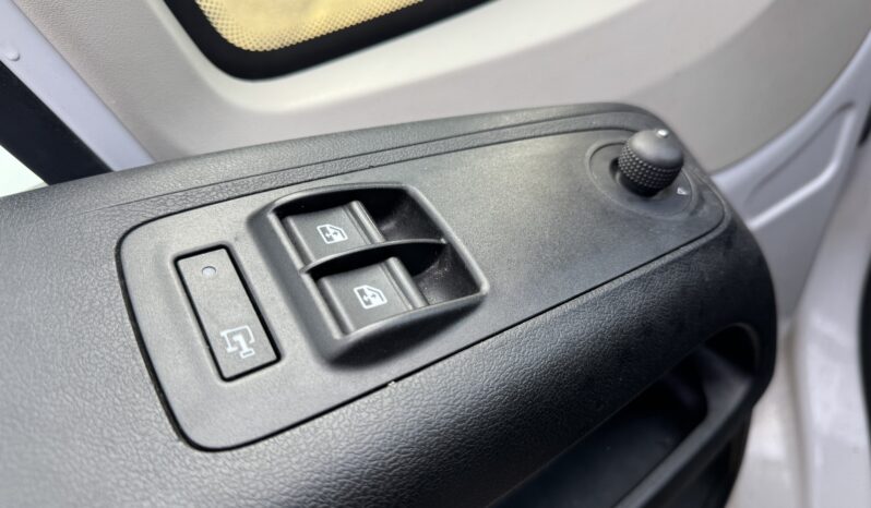 
								FIAT Ducato FURG. LASTRATO 2.2cc MJT 160cv 33Q MH2 full									