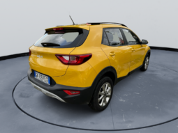 
										KIA STONIC 1.2cc 84cv URBAN full									