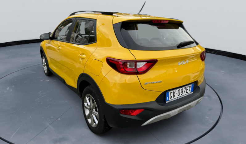 
								KIA STONIC 1.2cc 84cv URBAN full									