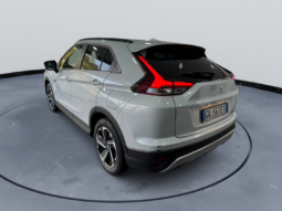 
										MITSUBISHI ECLIPSE CROSS 2.4 PHEV INSTYLE full									