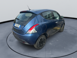 
										Lancia Ypsilon 1.0 70CV Hybrid GOLD full									