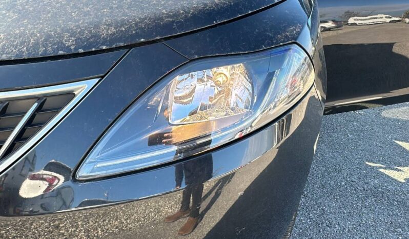 
								Lancia Ypsilon 1.0 70CV Hybrid GOLD full									