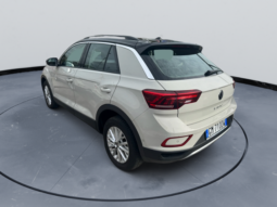 
										Volkswagen T-Roc 1.0cc TSI 110cv Life full									