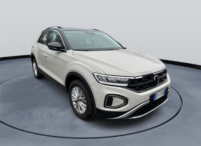 
								Volkswagen T-Roc 1.0cc TSI 110cv Life full									