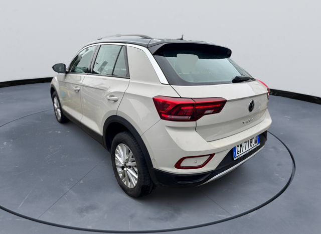 
								Volkswagen T-Roc 1.0cc TSI 110cv Life full									