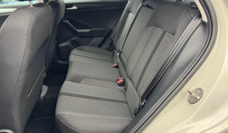 
								Volkswagen T-Roc 1.0cc TSI 110cv Life full									