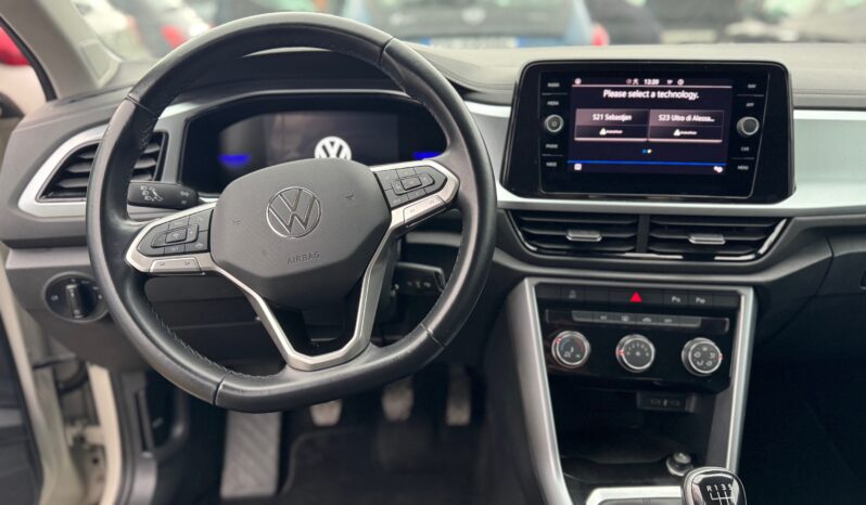
								Volkswagen T-Roc 1.0cc TSI 110cv Life full									