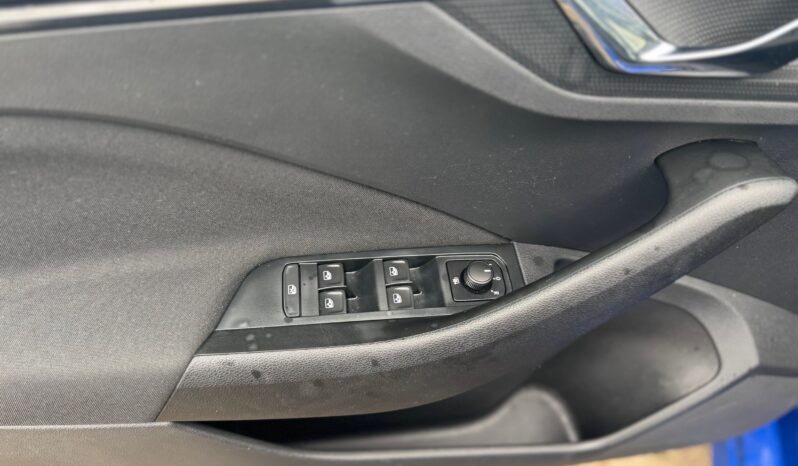 
								SKODA KAMIQ 1.0cc TSI 110cv DSG Ambition full									