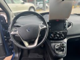 
										Lancia Ypsilon 1.0 70CV Hybrid GOLD full									