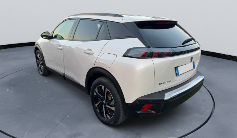 
								PEUGEOT E-2008 Full Elettric 100Kw/136cv Allure full									