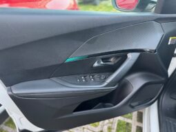 
										PEUGEOT E-2008 Full Elettric 100Kw/136cv Allure full									
