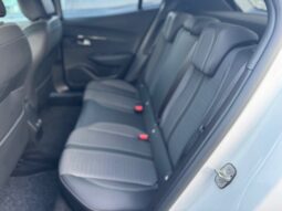 
										PEUGEOT E-2008 Full Elettric 100Kw/136cv Allure full									