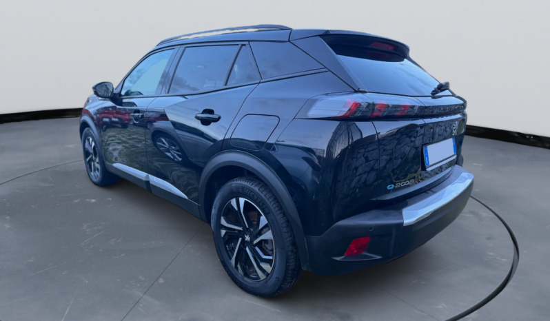 
								PEUGEOT E-2008 Full Elettric 100Kw/136cv Allure Pack full									