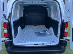 
										FIAT Doblo Serie 3 Van Lh1 1.5 Bluehdi 130cv Mt6 full									