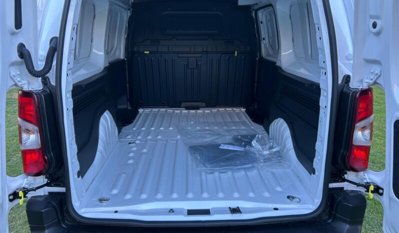 
								FIAT Doblo Serie 3 Van Lh1 1.5 Bluehdi 130cv Mt6 full									
