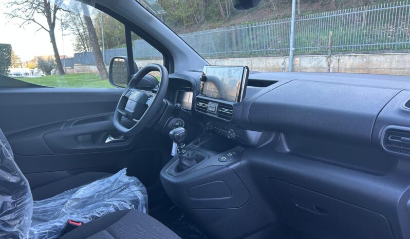 
								FIAT Doblo Serie 3 Van Lh1 1.5 Bluehdi 130cv Mt6 full									