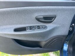 
										Lancia Ypsilon 1.0 70CV Hybrid SILVER PLUS full									