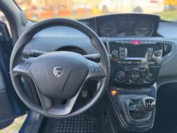 
										Lancia Ypsilon 1.0 70CV Hybrid SILVER PLUS full									