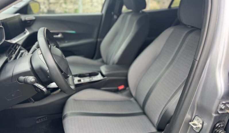
								PEUGEOT E-2008 Full Elettric 100Kw/136cv Allure Pack full									