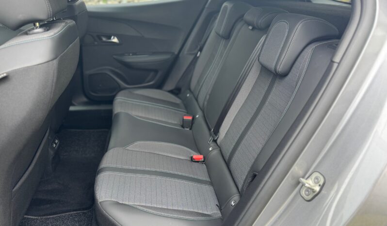 
								PEUGEOT E-2008 Full Elettric 100Kw/136cv Allure Pack full									