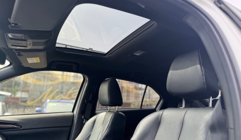 
								MITSUBISHI ECLIPSE CROSS 2.4 PHEV Diamond Black full									