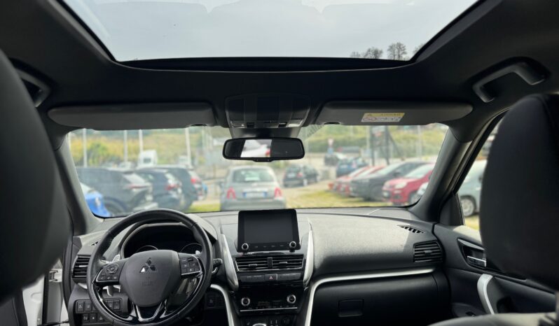 
								MITSUBISHI ECLIPSE CROSS 2.4 PHEV Diamond Black full									