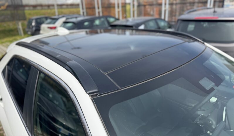 
								MITSUBISHI ECLIPSE CROSS 2.4 PHEV Diamond Black full									