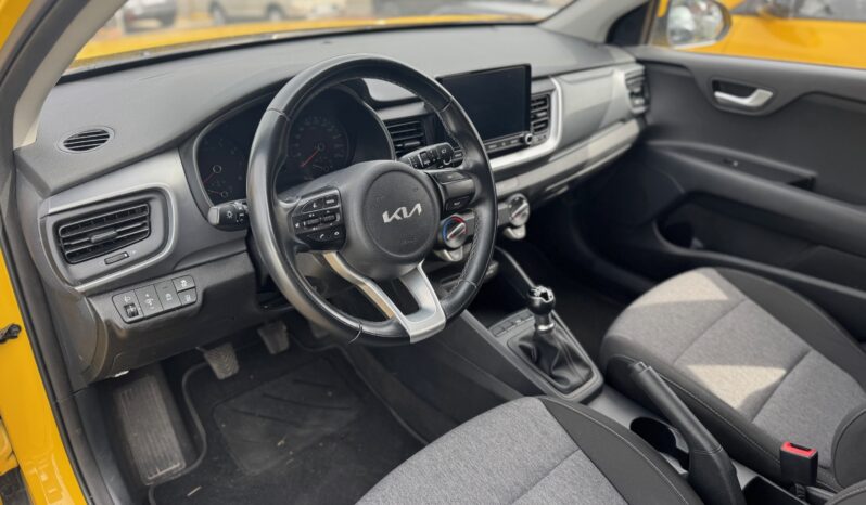 
								KIA STONIC 1.2cc 84cv URBAN full									