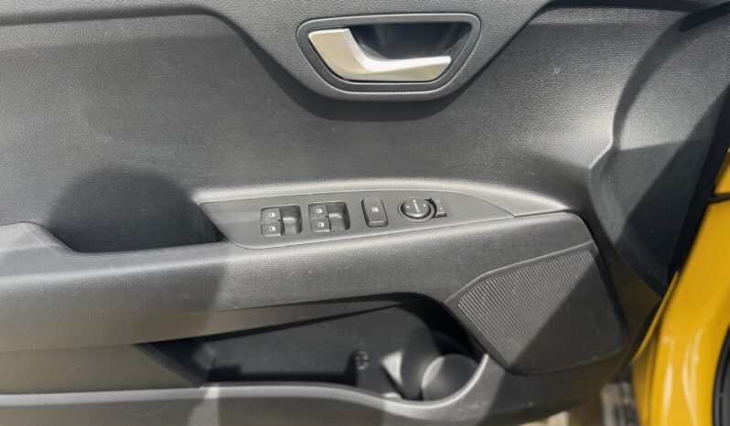 
								KIA STONIC 1.2cc 84cv URBAN full									