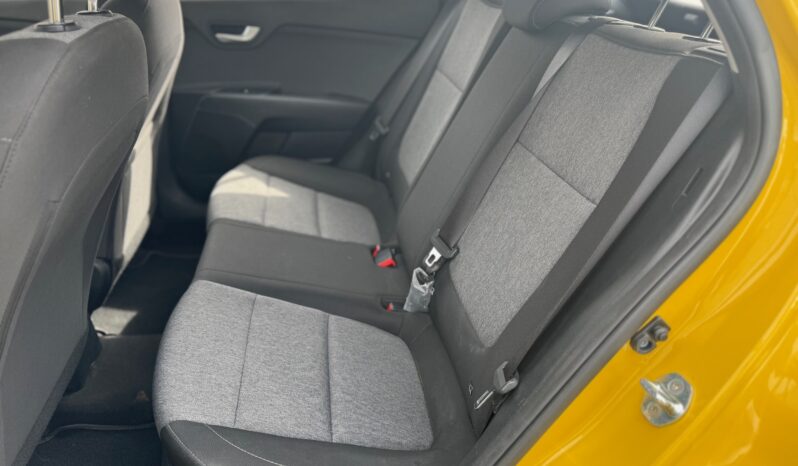 
								KIA STONIC 1.2cc 84cv URBAN full									