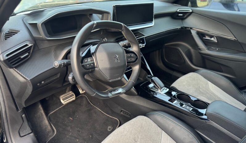 
								PEUGEOT E-2008 Full Elettric 100Kw/136cv GT full									