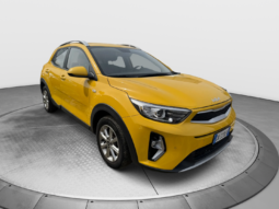 
										KIA STONIC 1.2cc 84cv URBAN full									