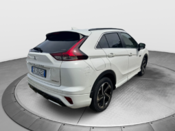 
										MITSUBISHI ECLIPSE CROSS 2.4 PHEV Diamond Black full									
