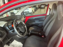 
										PEUGEOT 108 5p 1.0cc VTI s&s 73cv Active full									