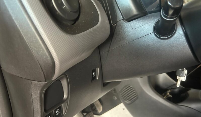 
								PEUGEOT 108 5p 1.0cc VTI s&s 73cv Active full									