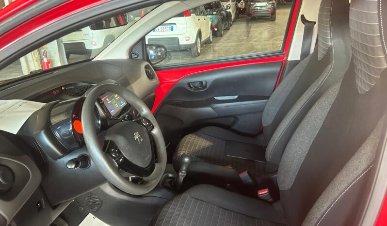 
								PEUGEOT 108 5p 1.0cc VTI s&s 73cv Active full									