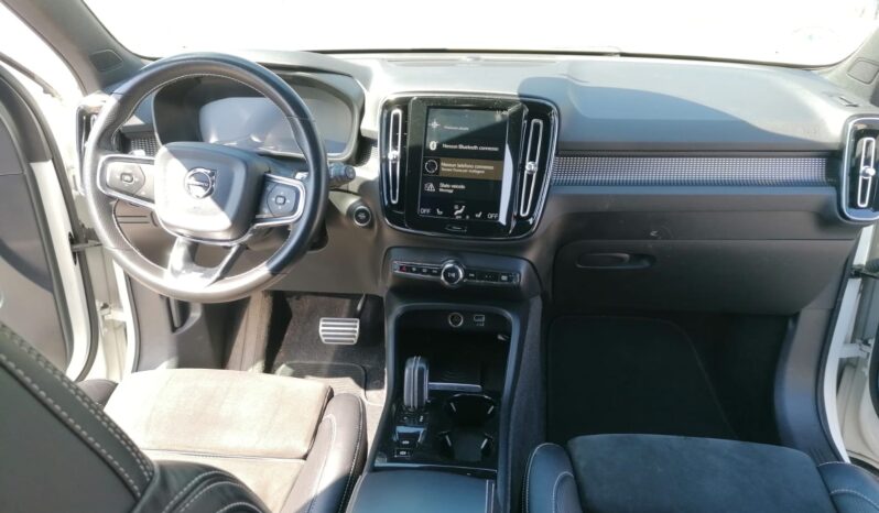 
								VOLVO XC40 2.0 D4 191cv AWD Geartronic R-Design full									
