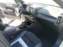 
										VOLVO XC40 2.0 D4 191cv AWD Geartronic R-Design full									