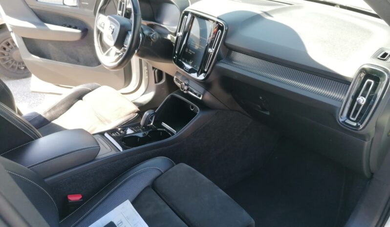 
								VOLVO XC40 2.0 D4 191cv AWD Geartronic R-Design full									
