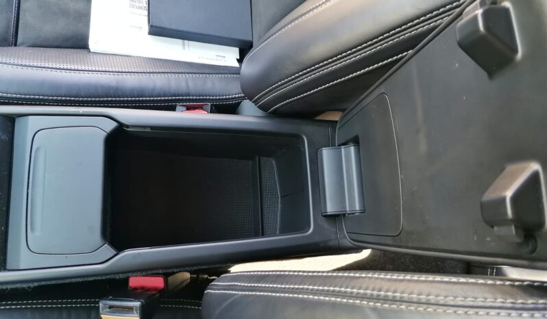 
								VOLVO XC40 2.0 D4 191cv AWD Geartronic R-Design full									